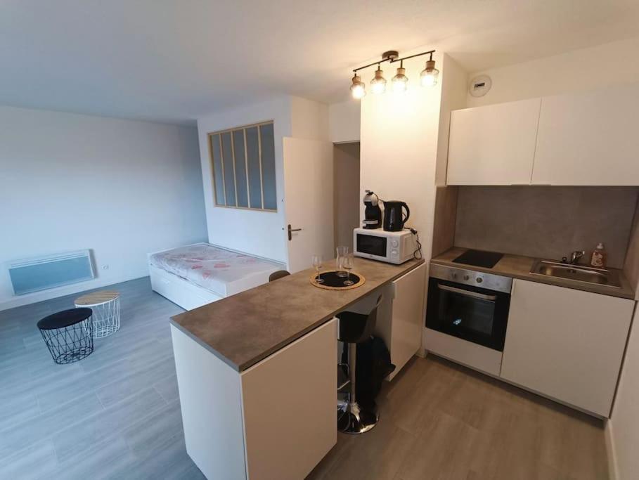 Appartement Tout Equipe 2 A 4 Couchages St Charles Marsella Exterior foto