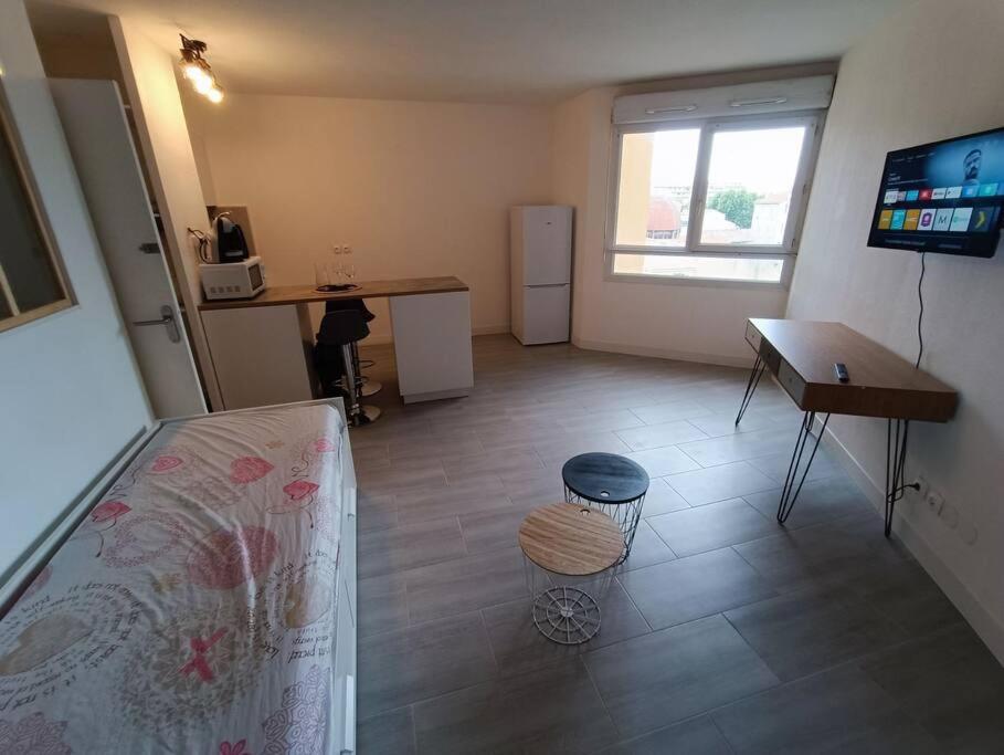 Appartement Tout Equipe 2 A 4 Couchages St Charles Marsella Exterior foto